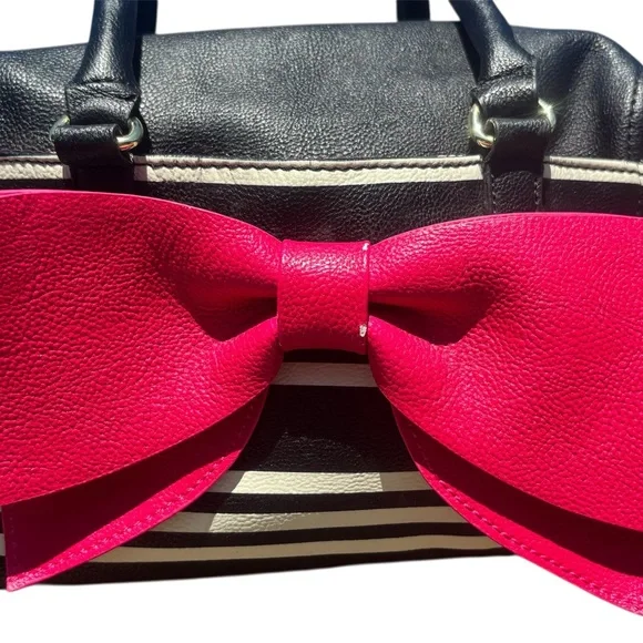 Betsey Johnson Black and White Satchel with Striking Design - Picture 2 of 11